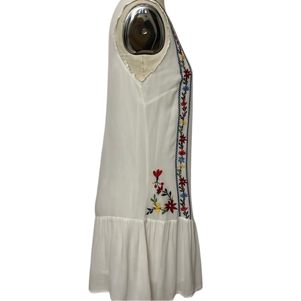 Embroidered Dress - Picture 4 of 7